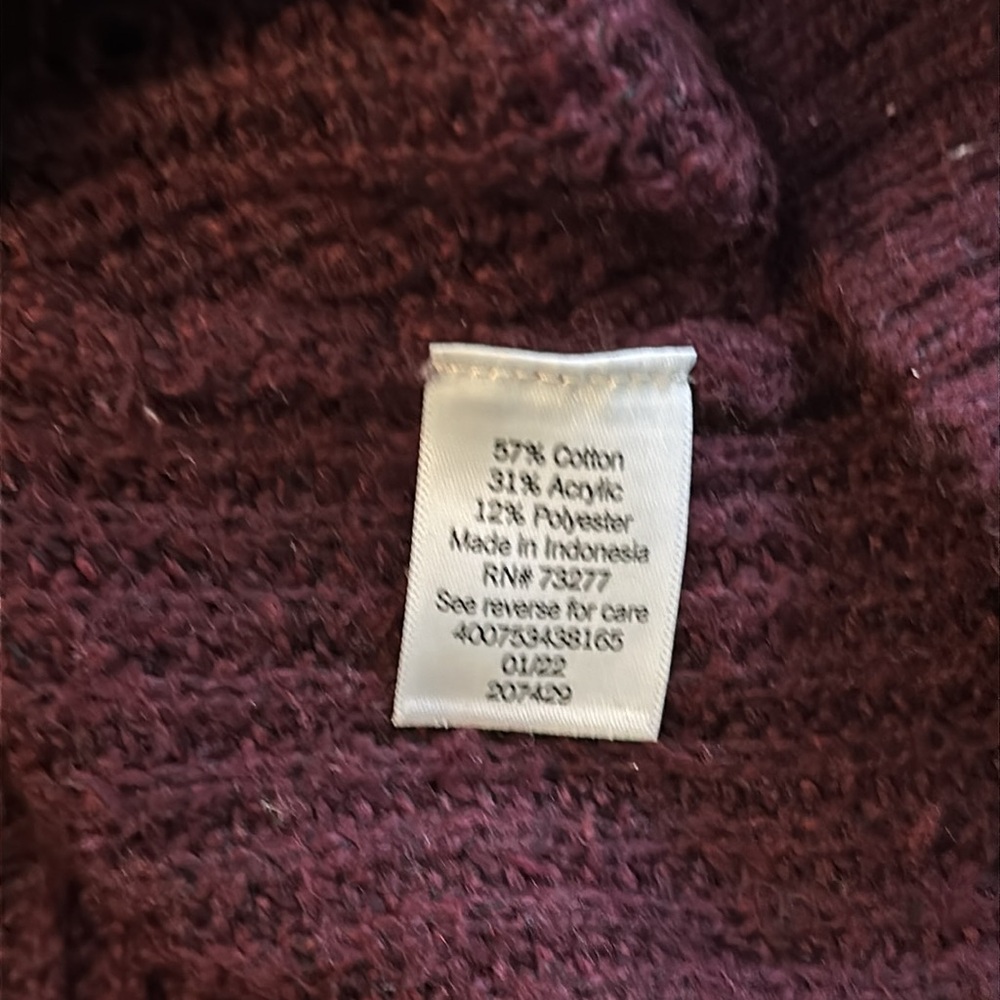 Sweater - Picture 4 of 4
